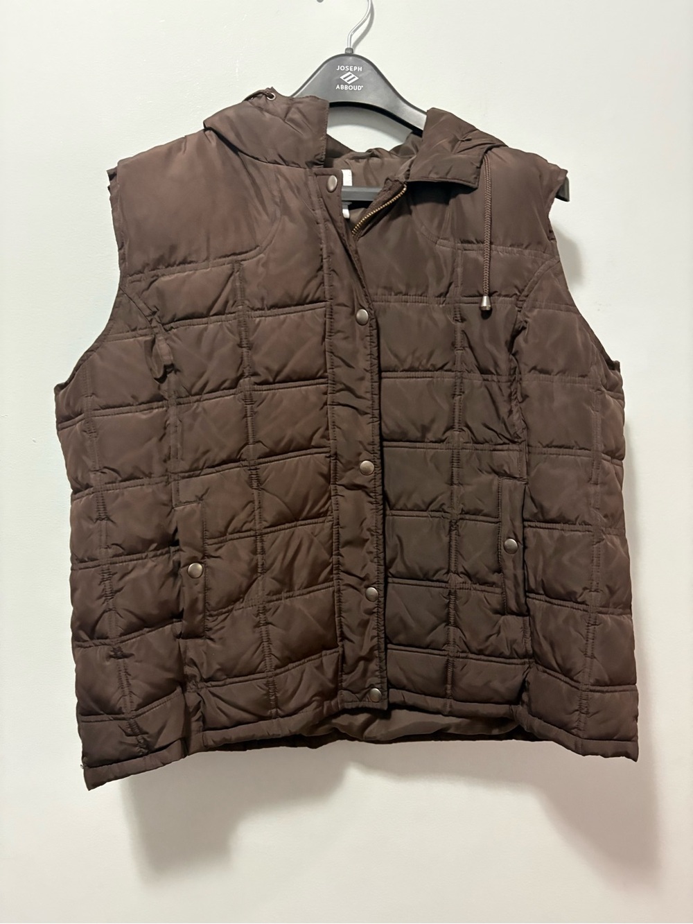 GAP Quilted Hooded Vest in Chocolate Brown